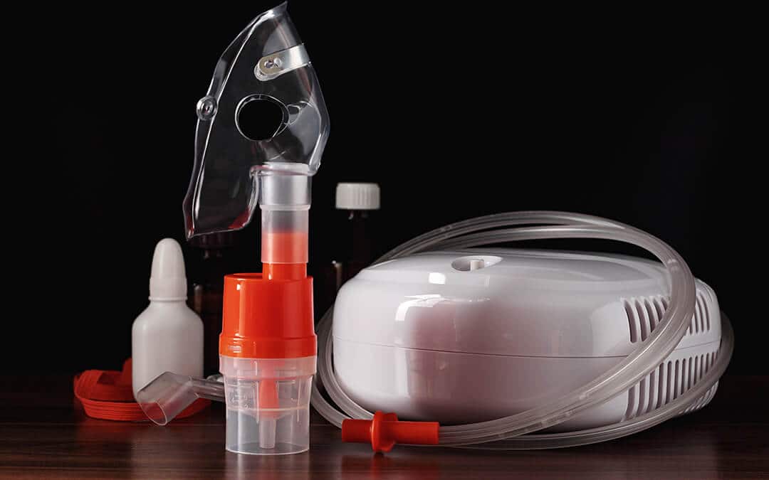 Set of medical equipment for inhalation therapy for asthma and respiratory diseases.