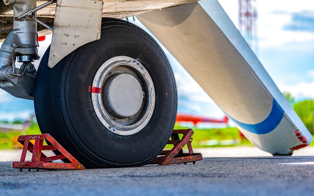 Nitrogen Gas in Tires: airplane tire