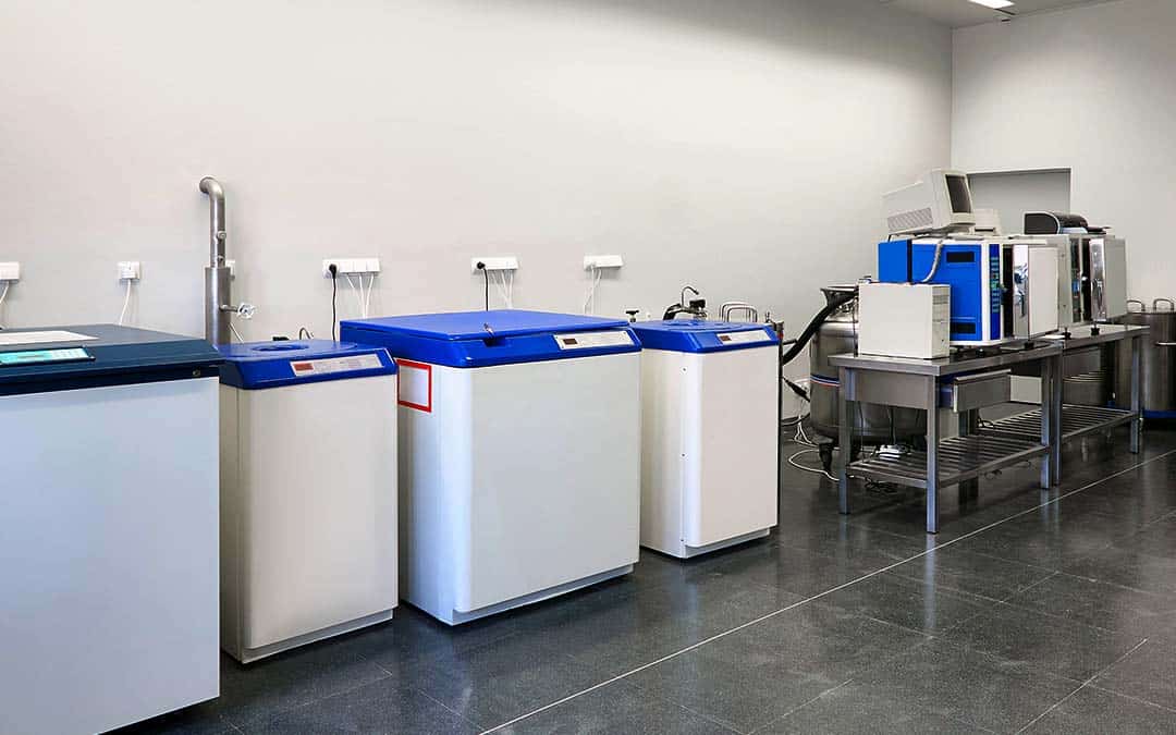 Liquid Nitrogen Embryo Freezing and Storage Technology